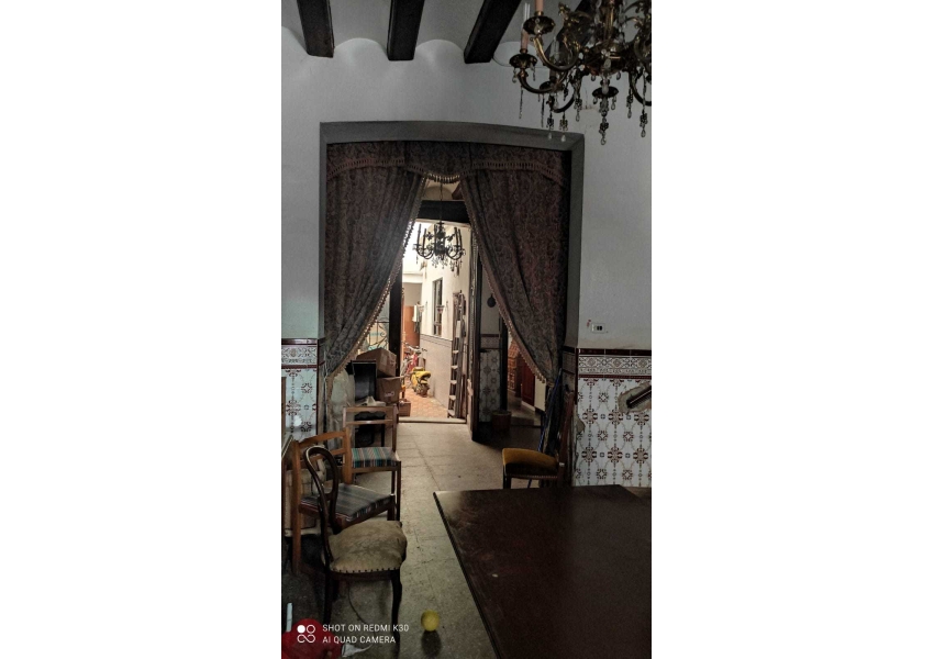 Bardzo duży dom blisko starówki i centrum miasta i 1km od plazy w Cullera